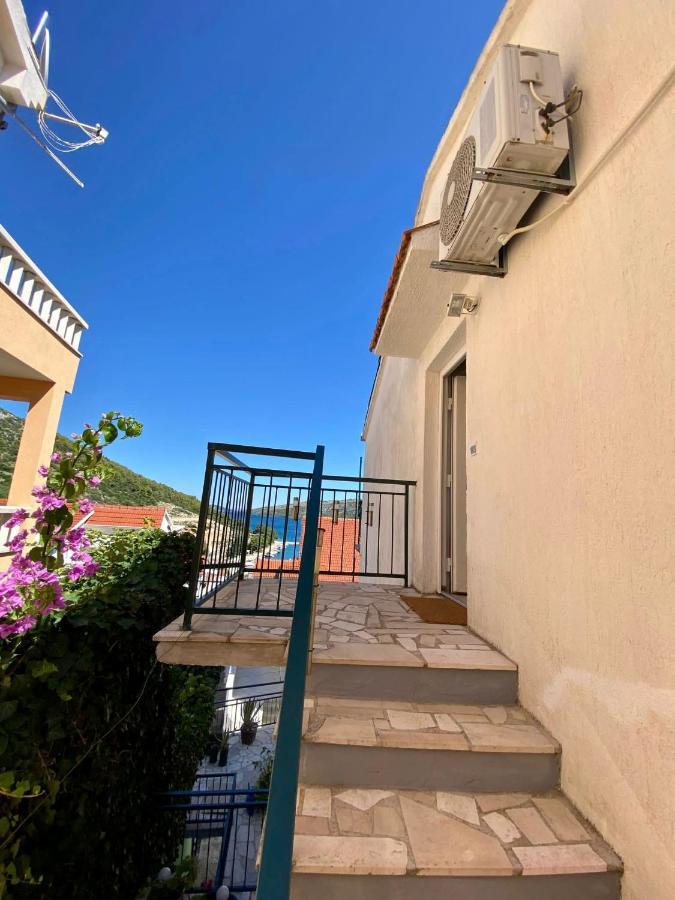 Apartmani Ines Marina Ngoại thất bức ảnh