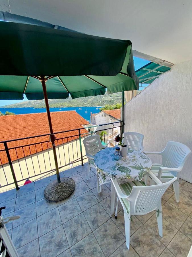 Apartmani Ines Marina Ngoại thất bức ảnh