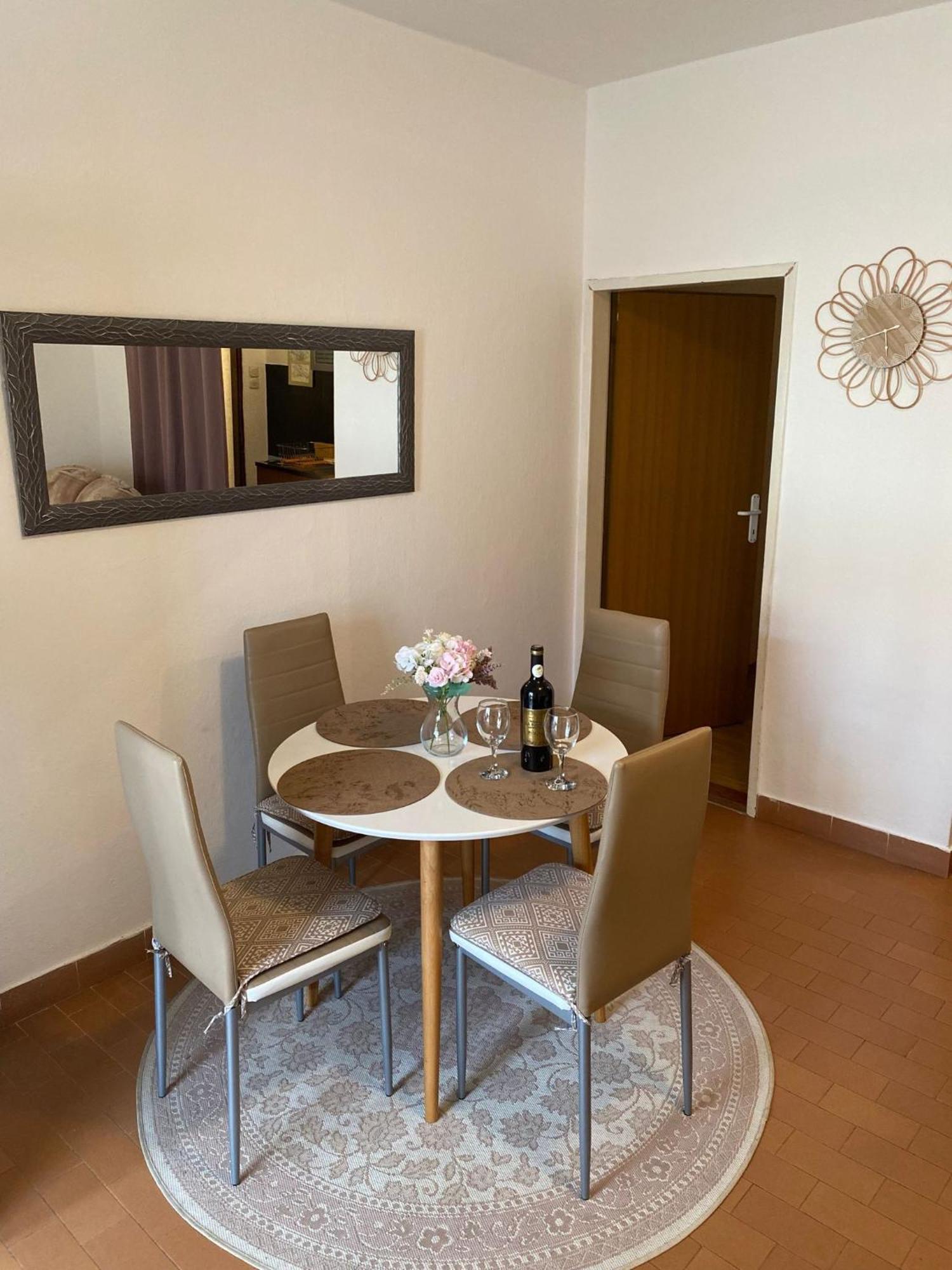 Apartmani Ines Marina Ngoại thất bức ảnh